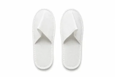 Polyester Otel Terliği – (Kapalı Burun, 3 mm Sünger & EVA Taban)
